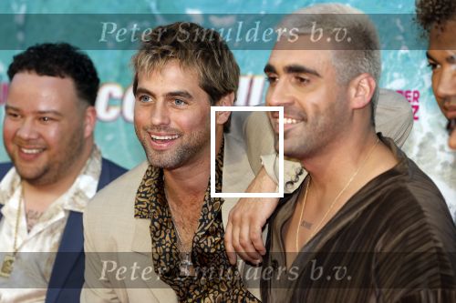 Amsterdam 20 april 2022
Premiere Costa in Tuschinski. Castleden oa , Katja Schuurman Abbey Hoes Soy Kroon Stephanie v Eer Oscar Aerts Sinan Eroglu Roeland Fernhout Tina de Bruin en Lisa Zweerman . De regisseur is Jon Karhaus en Diederik Jekel heeft het script geschreven. Manuel Broekman kwam met zijn vriendin