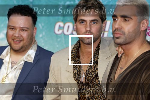 Amsterdam 20 april 2022
Premiere Costa in Tuschinski. Castleden oa , Katja Schuurman Abbey Hoes Soy Kroon Stephanie v Eer Oscar Aerts Sinan Eroglu Roeland Fernhout Tina de Bruin en Lisa Zweerman . De regisseur is Jon Karhaus en Diederik Jekel heeft het script geschreven. Manuel Broekman kwam met zijn vriendin