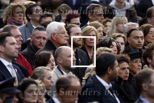 Amsterdam 4 m2i 2022
Dodenherdenking op de dam . Aanwezig oa Koning Willem Alexander Koningin Maxima Mark Rutte en burgemeester Femke Halsema . Maradonnie