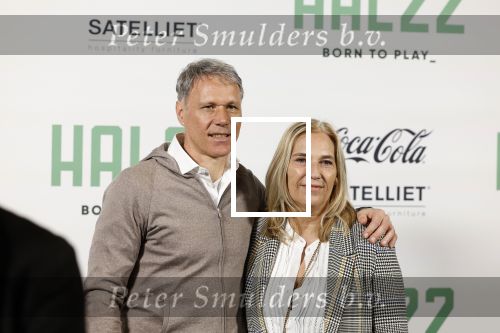 Utrecht 24 april 2022
Opening hal 22.        ( Padel bowling fitness en squash)
De eigenaren zijn Marco v Basten Frank Rijkaard Parry Overeem Barry Atsma en Edwin Oosterlaar. Marco kwam met zijn vrouw Liesbeth