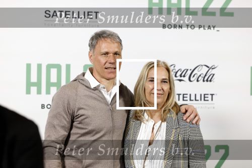 Utrecht 24 april 2022
Opening hal 22.        ( Padel bowling fitness en squash)
De eigenaren zijn Marco v Basten Frank Rijkaard Parry Overeem Barry Atsma en Edwin Oosterlaar. Marco kwam met zijn vrouw Liesbeth