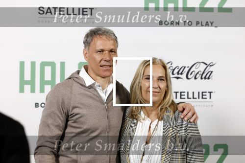 Utrecht 24 april 2022
Opening hal 22.        ( Padel bowling fitness en squash)
De eigenaren zijn Marco v Basten Frank Rijkaard Parry Overeem Barry Atsma en Edwin Oosterlaar. Marco kwam met zijn vrouw Liesbeth