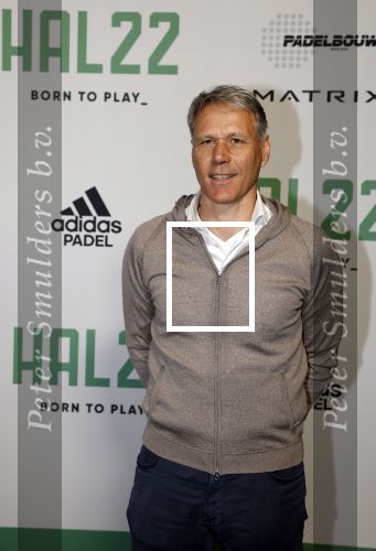 Utrecht 24 april 2022
Opening hal 22.        ( Padel bowling fitness en squash)
De eigenaren zijn Marco v Basten Frank Rijkaard Parry Overeem Barry Atsma en Edwin Oosterlaar. Marco kwam met zijn vrouw Liesbeth