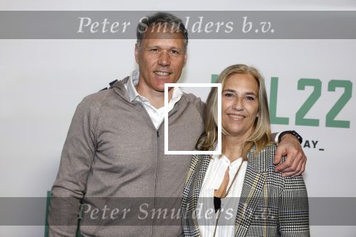 Utrecht 24 april 2022
Opening hal 22.        ( Padel bowling fitness en squash)
De eigenaren zijn Marco v Basten Frank Rijkaard Parry Overeem Barry Atsma en Edwin Oosterlaar. Marco kwam met zijn vrouw Liesbeth
