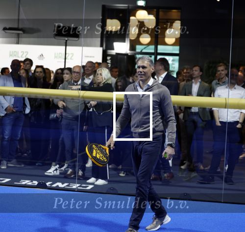Utrecht 24 april 2022
Opening hal 22.        ( Padel bowling fitness en squash)
De eigenaren zijn Marco v Basten Frank Rijkaard Parry Overeem Barry Atsma en Edwin Oosterlaar.