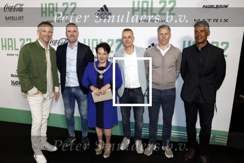 Utrecht 24 april 2022
Opening hal 22.        ( Padel bowling fitness en squash)
De eigenaren zijn Marco v Basten Frank Rijkaard Perry Overeem Barry Atsma en Edwin Oosterlaar. Burgemeester Sharon Dijksma deed de opening