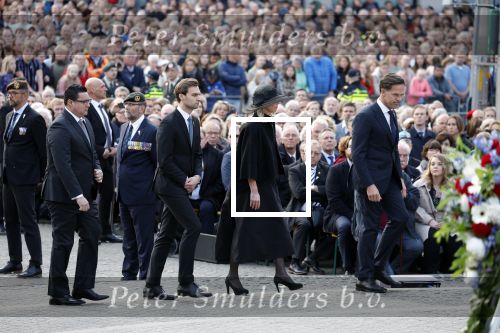 Amsterdam 4 m2i 2022
Dodenherdenking op de dam . Aanwezig oa Koning Willem Alexander Koningin Maxima Mark Rutte en burgemeester Femke Halsema .
