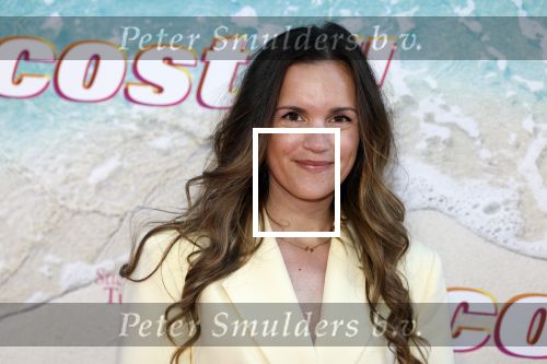 Amsterdam 20 april 2022
Premiere Costa in Tuschinski. Castleden oa , Katja Schuurman Abbey Hoes Soy Kroon Stephanie v Eer Oscar Aerts Sinan Eroglu Roeland Fernhout Tina de Bruin en Lisa Zweerman . De regisseur is Jon Karhaus en Diederik Jekel heeft het script geschreven. Marly v d Velden kwam met partner Mike Meijer