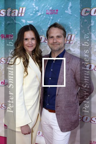 Amsterdam 20 april 2022
Premiere Costa in Tuschinski. Castleden oa , Katja Schuurman Abbey Hoes Soy Kroon Stephanie v Eer Oscar Aerts Sinan Eroglu Roeland Fernhout Tina de Bruin en Lisa Zweerman . De regisseur is Jon Karhaus en Diederik Jekel heeft het script geschreven. Marly v d Velden kwam met partner Mike Meijer