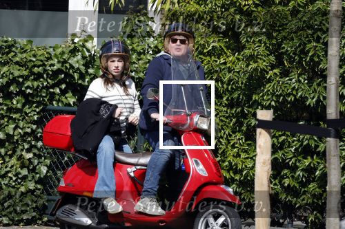 Amsterdam 16 april 2022
Martijn Krabbe op zijn vespa scooter met zijn dochter Michelle Krabbe