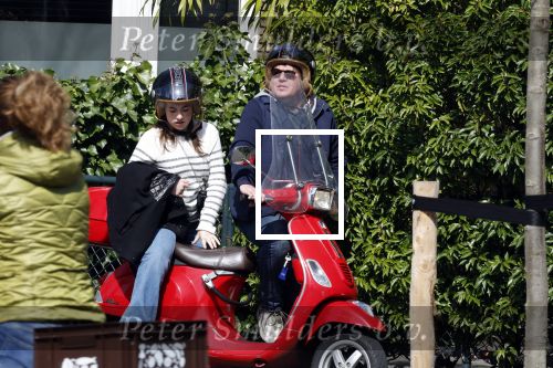 Amsterdam 16 april 2022
Martijn Krabbe op zijn vespa scooter met zijn dochter Michelle Krabbe