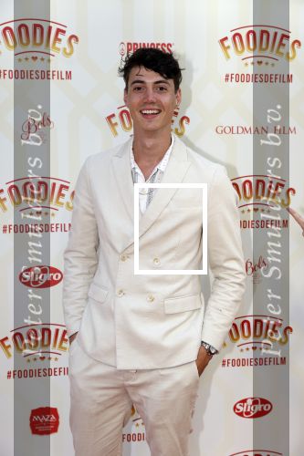 Amsterdam 10 mei 2022
Premiere Foodies in Tuschinski met oa Ilse warringa Holly Brood Sanne Langelaar Sanne Vogel Sinan Eroglu Quiah Shilue Roue Verveer en Johanna Hagen. Niek Roozen en Rein v Duivenboden