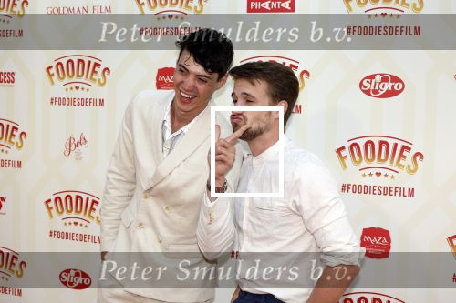 Amsterdam 10 mei 2022
Premiere Foodies in Tuschinski met oa Ilse warringa Holly Brood Sanne Langelaar Sanne Vogel Sinan Eroglu Quiah Shilue Roue Verveer en Johanna Hagen. Niek Roozen en Rein v Duivenboden