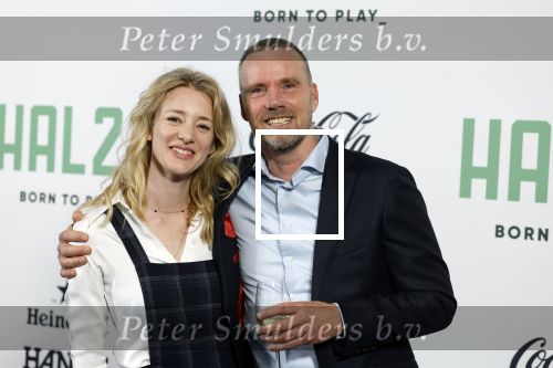 Utrecht 24 april 2022
Opening hal 22.        ( Padel bowling fitness en squash)
De eigenaren zijn Marco v Basten Frank Rijkaard Parry Overeem Barry Atsma en Edwin Oosterlaar. Barry kwam met zijn partner Noortje Herlaar en zijn 2 dochter. Ook zijn vader was erbij . Die werd die dag 80 jaar oud.