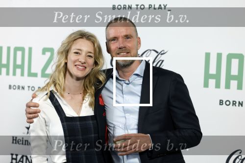 Utrecht 24 april 2022
Opening hal 22.        ( Padel bowling fitness en squash)
De eigenaren zijn Marco v Basten Frank Rijkaard Parry Overeem Barry Atsma en Edwin Oosterlaar. Barry kwam met zijn partner Noortje Herlaar en zijn 2 dochter. Ook zijn vader was erbij . Die werd die dag 80 jaar oud.