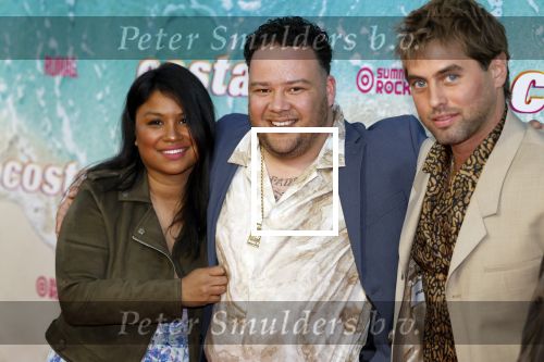 Amsterdam 20 april 2022
Premiere Costa in Tuschinski. Castleden oa , Katja Schuurman Abbey Hoes Soy Kroon Stephanie v Eer Oscar Aerts Sinan Eroglu Roeland Fernhout Tina de Bruin en Lisa Zweerman . De regisseur is Jon Karhaus en Diederik Jekel heeft het script geschreven. Papi Mikey Dinero en Manuel Broekman