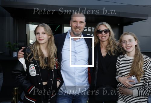 Utrecht 24 april 2022
Opening hal 22.        ( Padel bowling fitness en squash)
De eigenaren zijn Marco v Basten Frank Rijkaard Perry Overeem Barry Atsma en Edwin Oosterlaar. Perry kwam met zijn vrouw en dochters