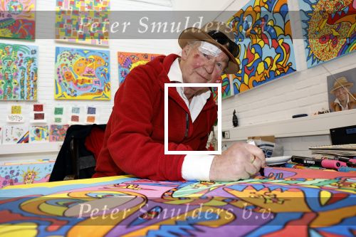 Amsterdam 1 mei 2022
Peter Faber na ongeluk in zijn atelier aan het werk.