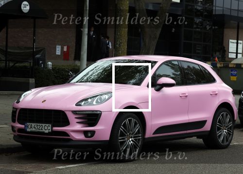 Amsterdam 3 mei 2022
Roze porsche Macan