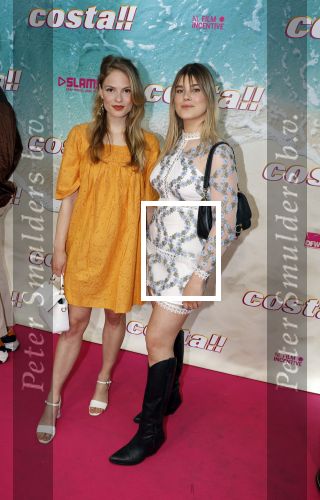 Amsterdam 20 april 2022
Premiere Costa in Tuschinski. Castleden oa , Katja Schuurman Abbey Hoes Soy Kroon Stephanie v Eer Oscar Aerts Sinan Eroglu Roeland Fernhout Tina de Bruin en Lisa Zweerman . De regisseur is Jon Karhaus en Diederik Jekel heeft het script geschreven.