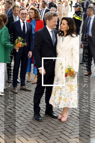 Maastricht 27 april 2022
Koningsdag wordt dit jaar in Maastricht gevierd . Aanwezig Koning Willem Alexander Koningin Maxima Prinses Amalia Prinses Alexia Prinses Ariane Prins Constantijn Prinses Laurentien Prins Maurits Prinses Marilene Prins Bernhard Prinses Annette Prins Floris Prinses Aimee Prins Pieter Christiaan en Prinses Annette.