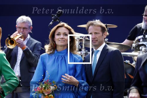Maastricht 27 april 2022
Koningsdag wordt dit jaar in Maastricht gevierd . Aanwezig Koning Willem Alexander Koningin Maxima Prinses Amalia Prinses Alexia Prinses Ariane Prins Constantijn Prinses Laurentien Prins Maurits Prinses Marilene Prins Bernhard Prinses Annette Prins Floris Prinses Aimee Prins Pieter Christiaan en Prinses Annette.