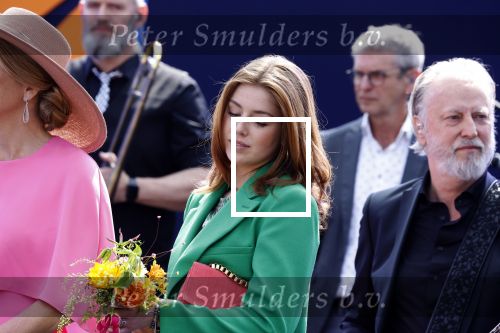 Maastricht 27 april 2022
Koningsdag wordt dit jaar in Maastricht gevierd . Aanwezig Koning Willem Alexander Koningin Maxima Prinses Amalia Prinses Alexia Prinses Ariane Prins Constantijn Prinses Laurentien Prins Maurits Prinses Marilene Prins Bernhard Prinses Annette Prins Floris Prinses Aimee Prins Pieter Christiaan en Prinses Annette.