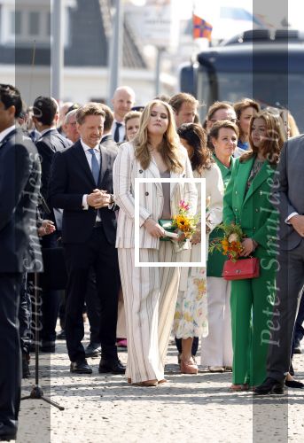 Maastricht 27 april 2022
Koningsdag wordt dit jaar in Maastricht gevierd . Aanwezig Koning Willem Alexander Koningin Maxima Prinses Amalia Prinses Alexia Prinses Ariane Prins Constantijn Prinses Laurentien Prins Maurits Prinses Marilene Prins Bernhard Prinses Annette Prins Floris Prinses Aimee Prins Pieter Christiaan en Prinses Annette.