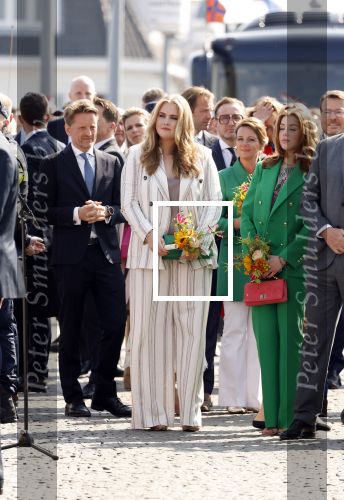 Maastricht 27 april 2022
Koningsdag wordt dit jaar in Maastricht gevierd . Aanwezig Koning Willem Alexander Koningin Maxima Prinses Amalia Prinses Alexia Prinses Ariane Prins Constantijn Prinses Laurentien Prins Maurits Prinses Marilene Prins Bernhard Prinses Annette Prins Floris Prinses Aimee Prins Pieter Christiaan en Prinses Annette.