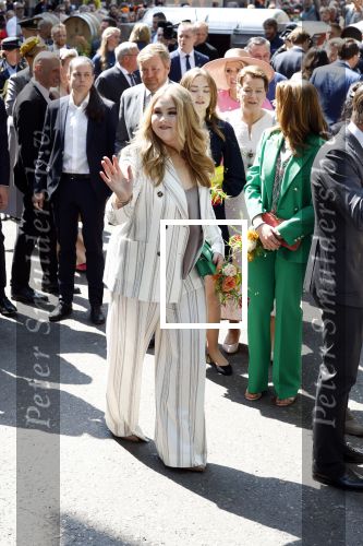 Maastricht 27 april 2022
Koningsdag wordt dit jaar in Maastricht gevierd . Aanwezig Koning Willem Alexander Koningin Maxima Prinses Amalia Prinses Alexia Prinses Ariane Prins Constantijn Prinses Laurentien Prins Maurits Prinses Marilene Prins Bernhard Prinses Annette Prins Floris Prinses Aimee Prins Pieter Christiaan en Prinses Annette.