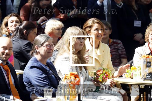 Maastricht 27 april 2022
Koningsdag wordt dit jaar in Maastricht gevierd . Aanwezig Koning Willem Alexander Koningin Maxima Prinses Amalia Prinses Alexia Prinses Ariane Prins Constantijn Prinses Laurentien Prins Maurits Prinses Marilene Prins Bernhard Prinses Annette Prins Floris Prinses Aimee Prins Pieter Christiaan en Prinses Annette.