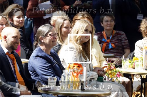 Maastricht 27 april 2022
Koningsdag wordt dit jaar in Maastricht gevierd . Aanwezig Koning Willem Alexander Koningin Maxima Prinses Amalia Prinses Alexia Prinses Ariane Prins Constantijn Prinses Laurentien Prins Maurits Prinses Marilene Prins Bernhard Prinses Annette Prins Floris Prinses Aimee Prins Pieter Christiaan en Prinses Annette.