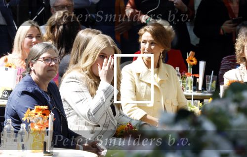Maastricht 27 april 2022
Koningsdag wordt dit jaar in Maastricht gevierd . Aanwezig Koning Willem Alexander Koningin Maxima Prinses Amalia Prinses Alexia Prinses Ariane Prins Constantijn Prinses Laurentien Prins Maurits Prinses Marilene Prins Bernhard Prinses Annette Prins Floris Prinses Aimee Prins Pieter Christiaan en Prinses Annette.
