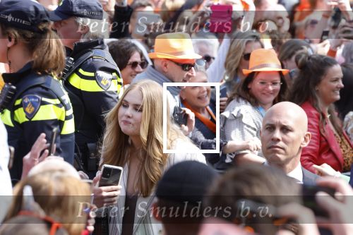 Maastricht 27 april 2022
Koningsdag wordt dit jaar in Maastricht gevierd . Aanwezig Koning Willem Alexander Koningin Maxima Prinses Amalia Prinses Alexia Prinses Ariane Prins Constantijn Prinses Laurentien Prins Maurits Prinses Marilene Prins Bernhard Prinses Annette Prins Floris Prinses Aimee Prins Pieter Christiaan en Prinses Annette.
