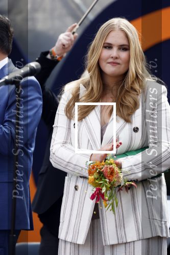 Maastricht 27 april 2022
Koningsdag wordt dit jaar in Maastricht gevierd . Aanwezig Koning Willem Alexander Koningin Maxima Prinses Amalia Prinses Alexia Prinses Ariane Prins Constantijn Prinses Laurentien Prins Maurits Prinses Marilene Prins Bernhard Prinses Annette Prins Floris Prinses Aimee Prins Pieter Christiaan en Prinses Annette.