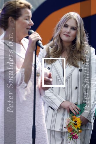 Maastricht 27 april 2022
Koningsdag wordt dit jaar in Maastricht gevierd . Aanwezig Koning Willem Alexander Koningin Maxima Prinses Amalia Prinses Alexia Prinses Ariane Prins Constantijn Prinses Laurentien Prins Maurits Prinses Marilene Prins Bernhard Prinses Annette Prins Floris Prinses Aimee Prins Pieter Christiaan en Prinses Annette.
