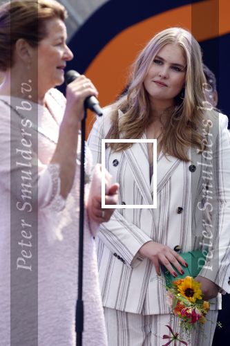 Maastricht 27 april 2022
Koningsdag wordt dit jaar in Maastricht gevierd . Aanwezig Koning Willem Alexander Koningin Maxima Prinses Amalia Prinses Alexia Prinses Ariane Prins Constantijn Prinses Laurentien Prins Maurits Prinses Marilene Prins Bernhard Prinses Annette Prins Floris Prinses Aimee Prins Pieter Christiaan en Prinses Annette.