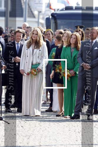 Maastricht 27 april 2022
Koningsdag wordt dit jaar in Maastricht gevierd . Aanwezig Koning Willem Alexander Koningin Maxima Prinses Amalia Prinses Alexia Prinses Ariane Prins Constantijn Prinses Laurentien Prins Maurits Prinses Marilene Prins Bernhard Prinses Annette Prins Floris Prinses Aimee Prins Pieter Christiaan en Prinses Annette.