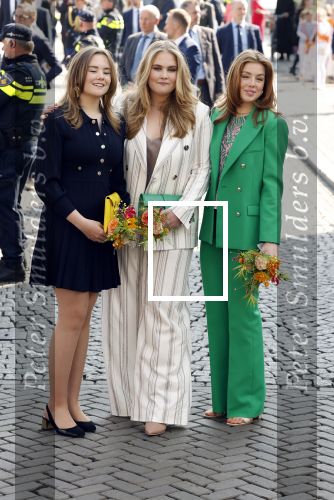 Maastricht 27 april 2022
Koningsdag wordt dit jaar in Maastricht gevierd . Aanwezig Koning Willem Alexander Koningin Maxima Prinses Amalia Prinses Alexia Prinses Ariane Prins Constantijn Prinses Laurentien Prins Maurits Prinses Marilene Prins Bernhard Prinses Annette Prins Floris Prinses Aimee Prins Pieter Christiaan en Prinses Annette.