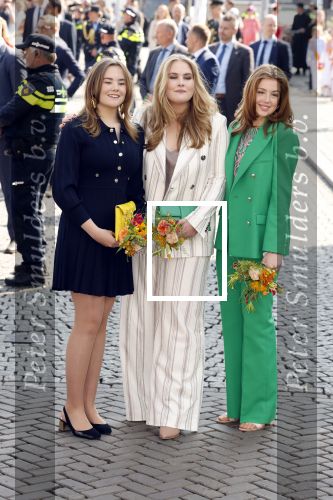 Maastricht 27 april 2022
Koningsdag wordt dit jaar in Maastricht gevierd . Aanwezig Koning Willem Alexander Koningin Maxima Prinses Amalia Prinses Alexia Prinses Ariane Prins Constantijn Prinses Laurentien Prins Maurits Prinses Marilene Prins Bernhard Prinses Annette Prins Floris Prinses Aimee Prins Pieter Christiaan en Prinses Annette.
