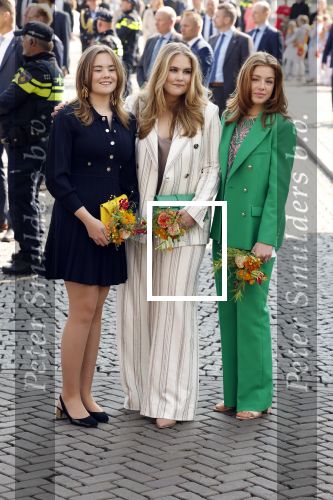 Maastricht 27 april 2022
Koningsdag wordt dit jaar in Maastricht gevierd . Aanwezig Koning Willem Alexander Koningin Maxima Prinses Amalia Prinses Alexia Prinses Ariane Prins Constantijn Prinses Laurentien Prins Maurits Prinses Marilene Prins Bernhard Prinses Annette Prins Floris Prinses Aimee Prins Pieter Christiaan en Prinses Annette.