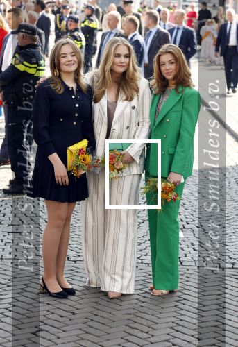 Maastricht 27 april 2022
Koningsdag wordt dit jaar in Maastricht gevierd . Aanwezig Koning Willem Alexander Koningin Maxima Prinses Amalia Prinses Alexia Prinses Ariane Prins Constantijn Prinses Laurentien Prins Maurits Prinses Marilene Prins Bernhard Prinses Annette Prins Floris Prinses Aimee Prins Pieter Christiaan en Prinses Annette.