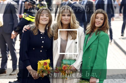 Maastricht 27 april 2022
Koningsdag wordt dit jaar in Maastricht gevierd . Aanwezig Koning Willem Alexander Koningin Maxima Prinses Amalia Prinses Alexia Prinses Ariane Prins Constantijn Prinses Laurentien Prins Maurits Prinses Marilene Prins Bernhard Prinses Annette Prins Floris Prinses Aimee Prins Pieter Christiaan en Prinses Annette.