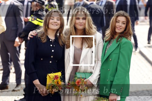 Maastricht 27 april 2022
Koningsdag wordt dit jaar in Maastricht gevierd . Aanwezig Koning Willem Alexander Koningin Maxima Prinses Amalia Prinses Alexia Prinses Ariane Prins Constantijn Prinses Laurentien Prins Maurits Prinses Marilene Prins Bernhard Prinses Annette Prins Floris Prinses Aimee Prins Pieter Christiaan en Prinses Annette.