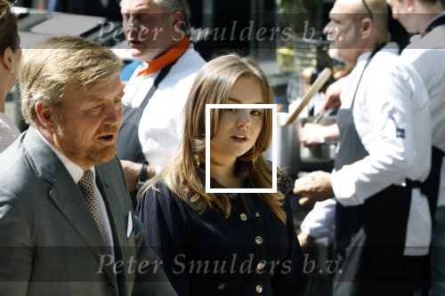 Maastricht 27 april 2022
Koningsdag wordt dit jaar in Maastricht gevierd . Aanwezig Koning Willem Alexander Koningin Maxima Prinses Amalia Prinses Alexia Prinses Ariane Prins Constantijn Prinses Laurentien Prins Maurits Prinses Marilene Prins Bernhard Prinses Annette Prins Floris Prinses Aimee Prins Pieter Christiaan en Prinses Annette.