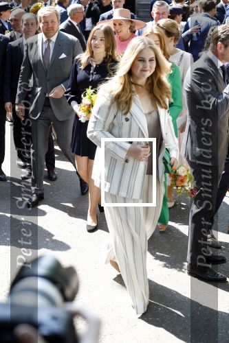 Maastricht 27 april 2022
Koningsdag wordt dit jaar in Maastricht gevierd . Aanwezig Koning Willem Alexander Koningin Maxima Prinses Amalia Prinses Alexia Prinses Ariane Prins Constantijn Prinses Laurentien Prins Maurits Prinses Marilene Prins Bernhard Prinses Annette Prins Floris Prinses Aimee Prins Pieter Christiaan en Prinses Annette.