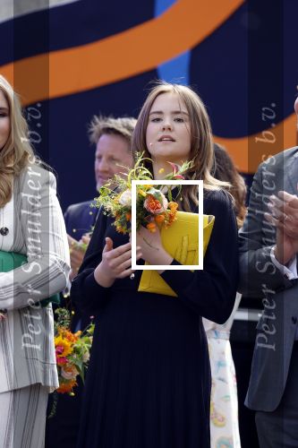 Maastricht 27 april 2022
Koningsdag wordt dit jaar in Maastricht gevierd . Aanwezig Koning Willem Alexander Koningin Maxima Prinses Amalia Prinses Alexia Prinses Ariane Prins Constantijn Prinses Laurentien Prins Maurits Prinses Marilene Prins Bernhard Prinses Annette Prins Floris Prinses Aimee Prins Pieter Christiaan en Prinses Annette.