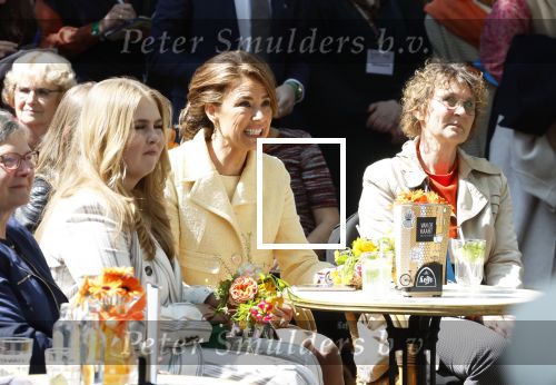 Maastricht 27 april 2022
Koningsdag wordt dit jaar in Maastricht gevierd . Aanwezig Koning Willem Alexander Koningin Maxima Prinses Amalia Prinses Alexia Prinses Ariane Prins Constantijn Prinses Laurentien Prins Maurits Prinses Marilene Prins Bernhard Prinses Annette Prins Floris Prinses Aimee Prins Pieter Christiaan en Prinses Annette.