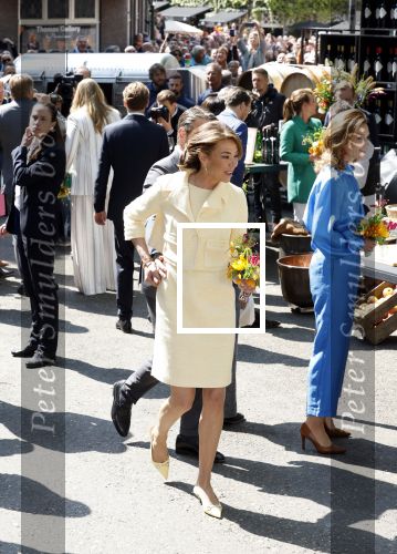 Maastricht 27 april 2022
Koningsdag wordt dit jaar in Maastricht gevierd . Aanwezig Koning Willem Alexander Koningin Maxima Prinses Amalia Prinses Alexia Prinses Ariane Prins Constantijn Prinses Laurentien Prins Maurits Prinses Marilene Prins Bernhard Prinses Annette Prins Floris Prinses Aimee Prins Pieter Christiaan en Prinses Annette.