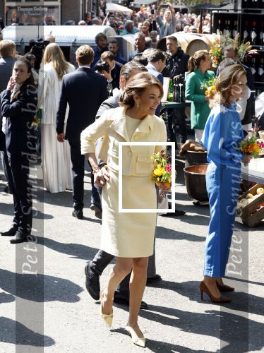 Maastricht 27 april 2022
Koningsdag wordt dit jaar in Maastricht gevierd . Aanwezig Koning Willem Alexander Koningin Maxima Prinses Amalia Prinses Alexia Prinses Ariane Prins Constantijn Prinses Laurentien Prins Maurits Prinses Marilene Prins Bernhard Prinses Annette Prins Floris Prinses Aimee Prins Pieter Christiaan en Prinses Annette.